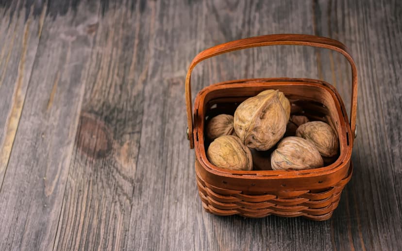 Premium Kashmiri Walnut , Akhroot | Snow White | Alinfaq Traders